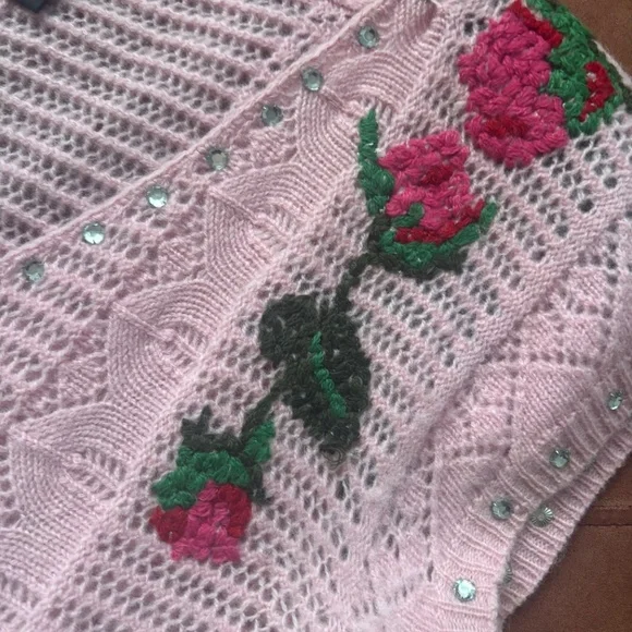 BETSEY JOHNSON FINE KNIT SWEATER - Picture 3 of 3